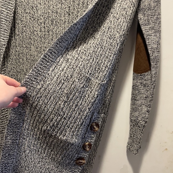 Cardigan - Picture 5 of 6